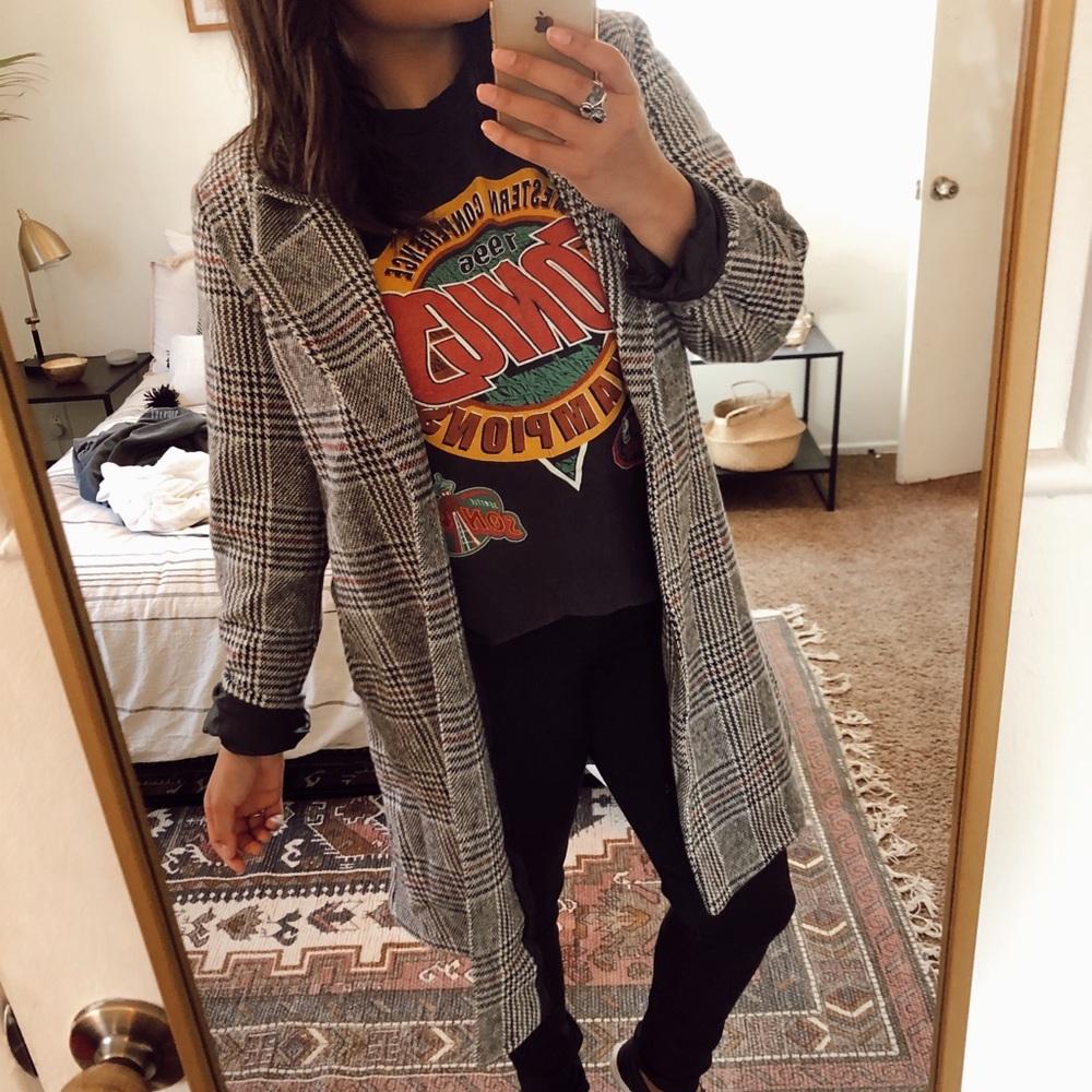 Plaid trench coat/ like new - Picture 3 of 5
